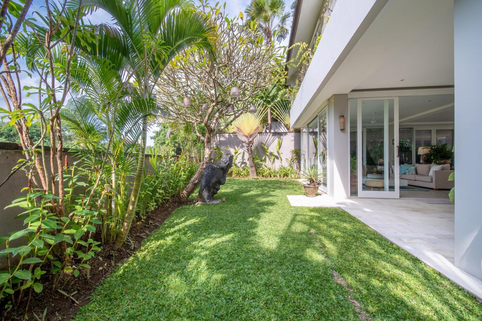 Villa Sunsara 4 - Enchanting 4Br Villa In A Great Location Canggu Eksteriør bilde